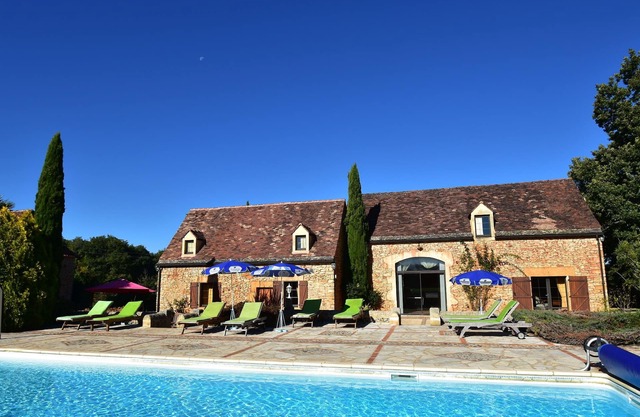 Beautiful holiday home with heated pool