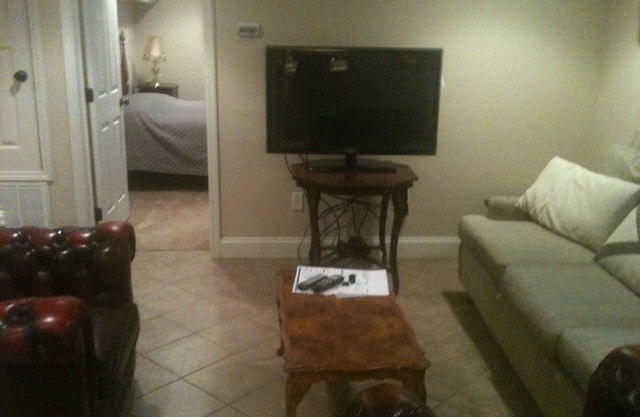 Beautiful Home 5 Blocks From Ferry To French Quarter