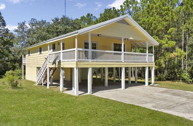 Beautiful home close to Downtown and the Beach!