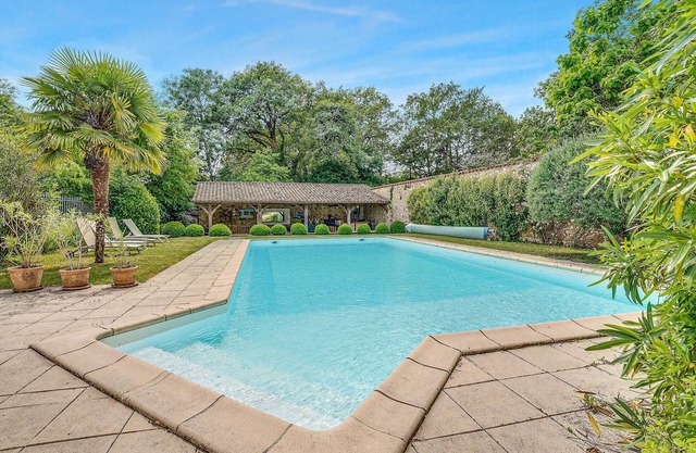 Beautiful home in Nieul Le Dolent with WiFi