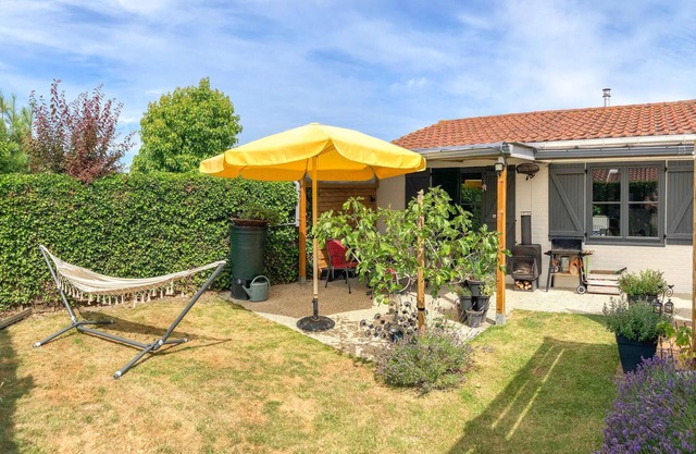 Beautiful home in Bredene with kitchen