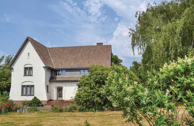 Beautiful home in Poperinge with sauna