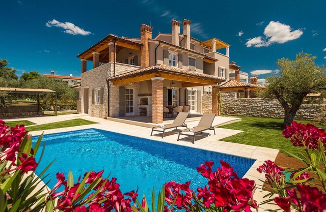Beautiful home in Porec