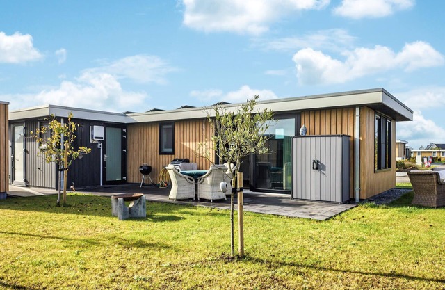 Beautiful home in Someren with WiFi