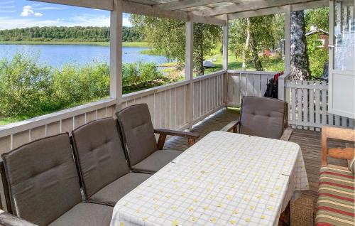 Beautiful Home In Tranås With Lake View