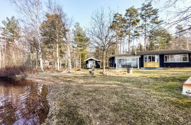 Beautiful Home In Vägla With Wifi