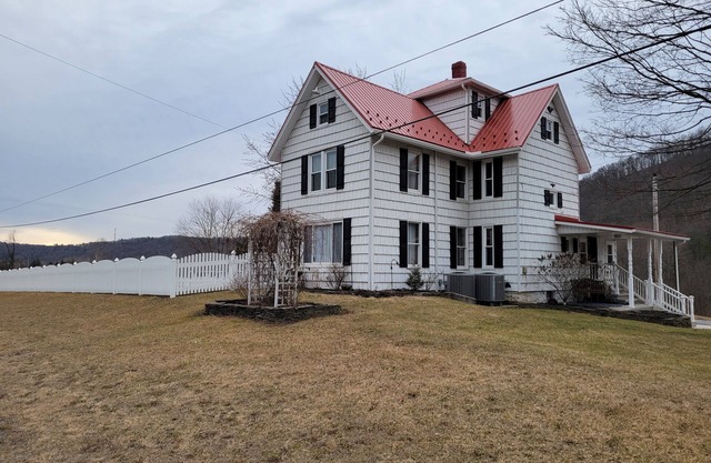 Beautiful home with perfect location for EBT and train enthusiasts!