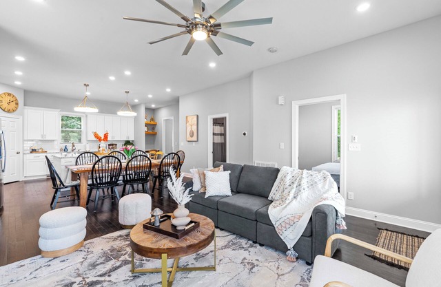 Beautiful house in DT Raleigh - starts @ 6k/month