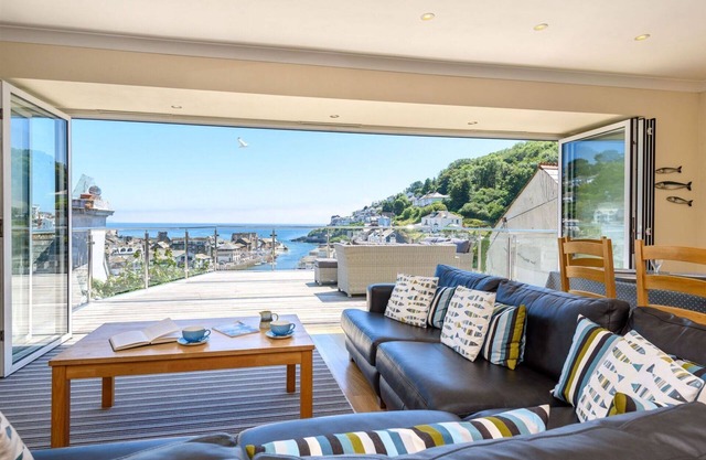 Beautiful house with exceptional views.
