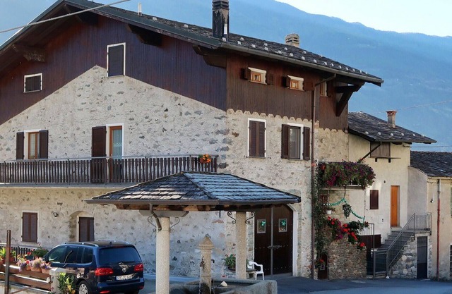 Beautiful apartment for 4 guests with WIFI, TV, terrace, pets allowed and parking