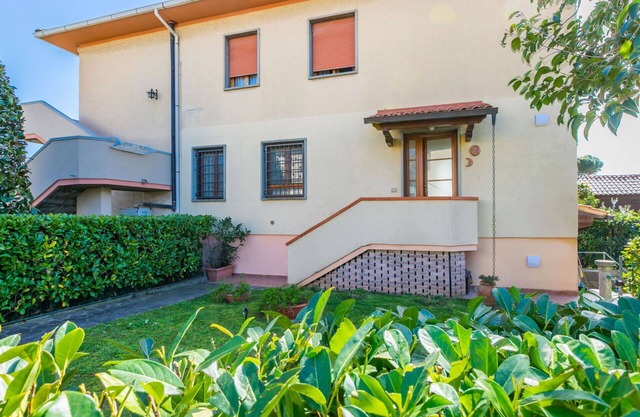 Beautiful apartment for 4 people with A/C, WIFI, TV, patio and parking