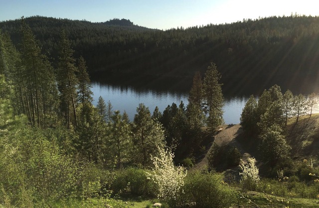 Beautiful lake home that sleeps 18 people with a private dock and view!