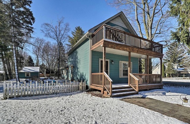 Beautiful Lake house is waiting!