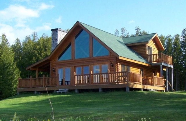 Beautiful Lake Michigan Waterfront Log Home