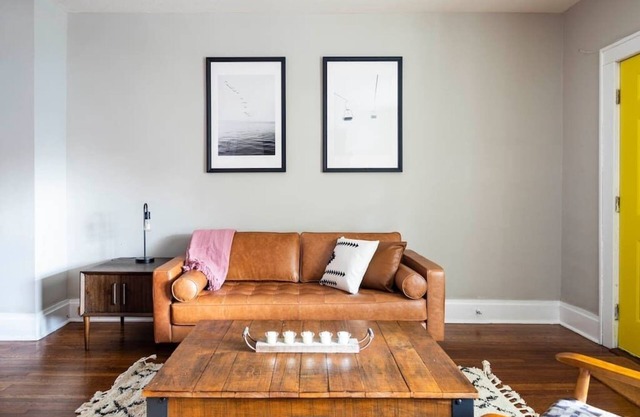 Beautiful & Large 5 Bed/2 Bath - Great For Families & Groups - Near Everything
