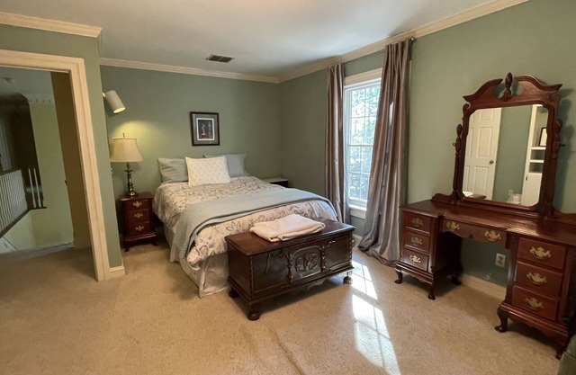 Beautiful Large Colonial Home in Lexington near USC, Columbia andnLake Murray.