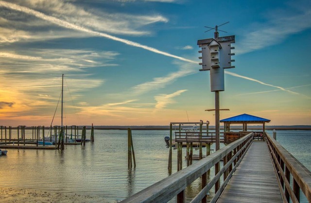 Beautiful Loft with Dock on Inter coastal WaterwaynGorgeous SunsetnCome by boat!
