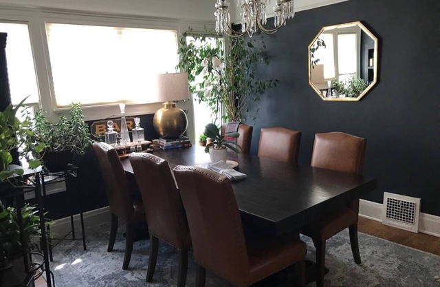 Beautiful Luxury Suite A of Shorewood Home