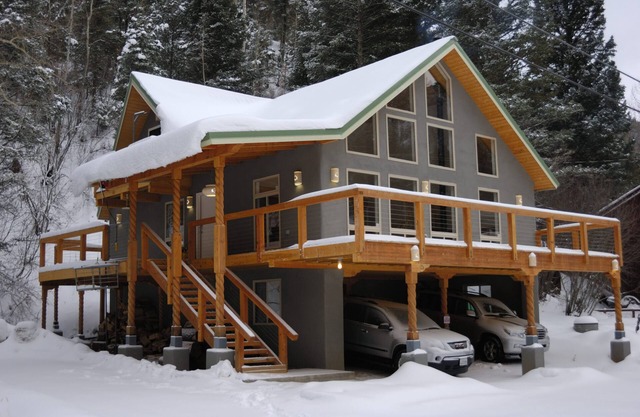 Beautiful Mountain Retreat Just Minutes From the Slopes!