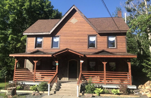 Beautiful new house 3/4 mile from Hunter Mountain
