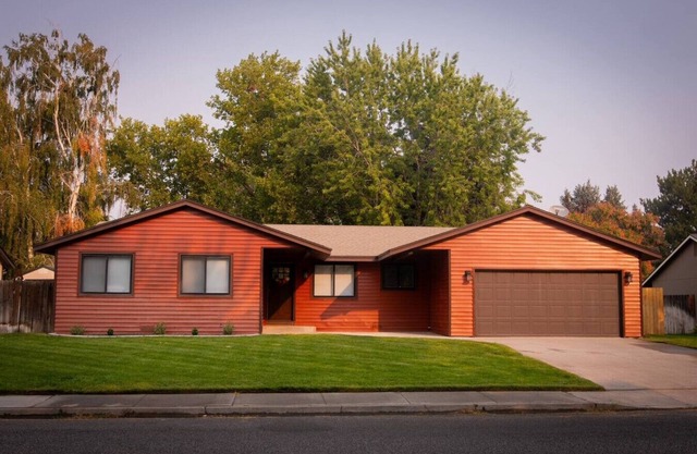 Beautiful Oasis in the Heart of the Tri-Cities