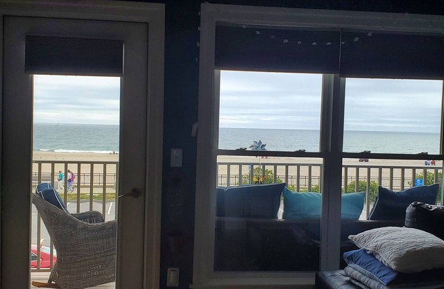 Beautiful Ocean Front Condo