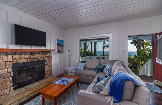 Beautiful Ocean View Superb Home Summerland Lillie by the Sea