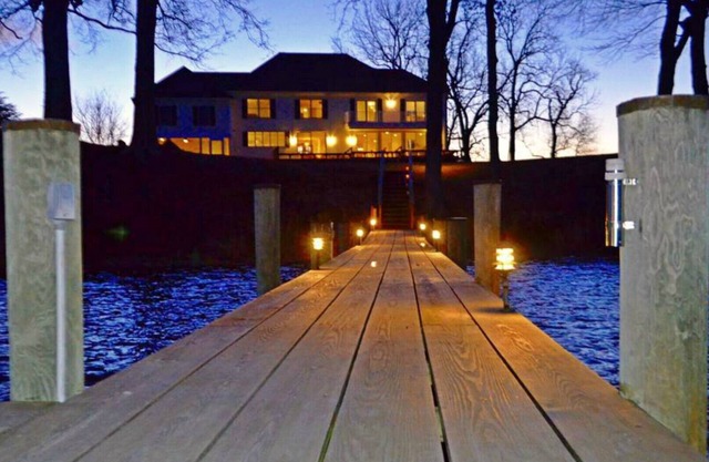 Beautiful, Open floor plan, amazing sunset views,Waterside Pool, Pier, 6+ac