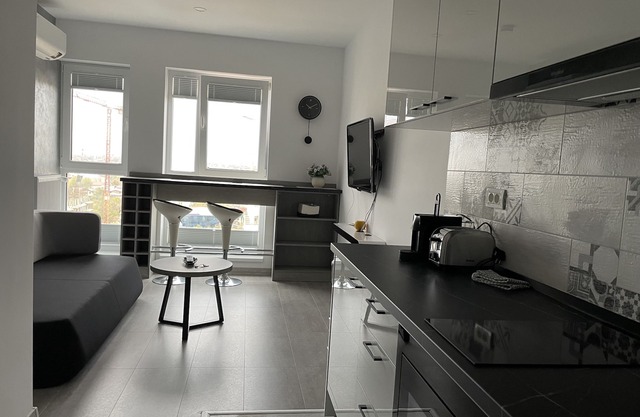 Beautiful Penthouse Lakeview W18