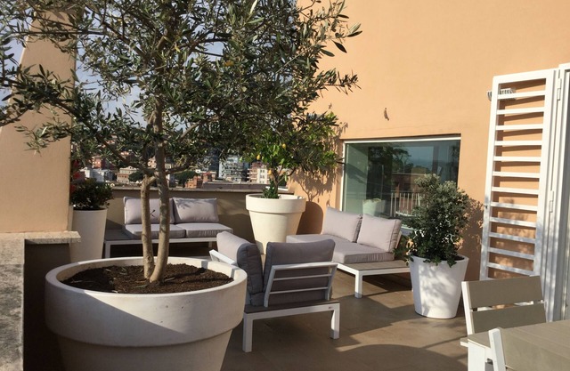 Beautiful penthouse with terraces 10 'walk from the Vatican Museums and Rome Center