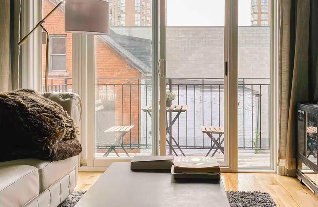Beautiful Petit Gem Ap. In Downtown! Walk Anywhere