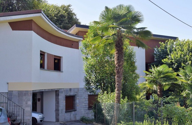 Beautiful private villa for 9 guests with WIFI, TV and terrace