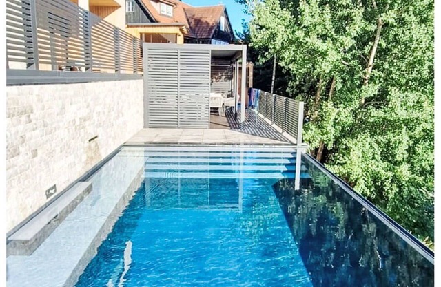 Beautiful private villa for 13 people with WIFI, private pool, TV, patio, panoramic view and par.