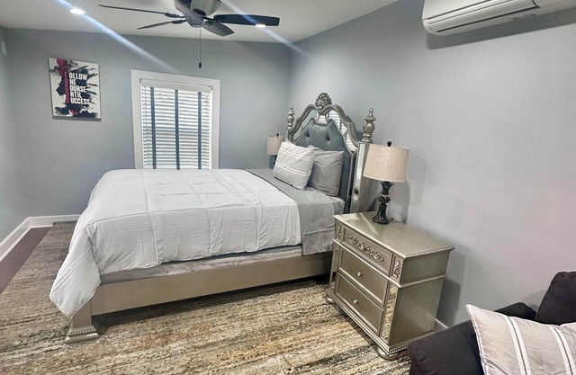Beautiful, Private, Cozy Apartment Just 2 Minutes Off the Beltway