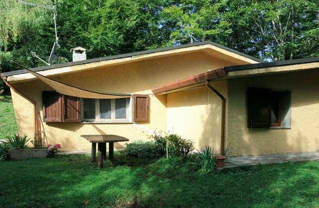 Beautiful private villa for 6 guests with WIFI, TV, patio, pets allowed and parking