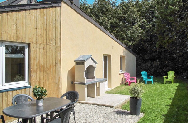 Beautiful private villa for 6 guests with WIFI, TV, terrace and pets allowed
