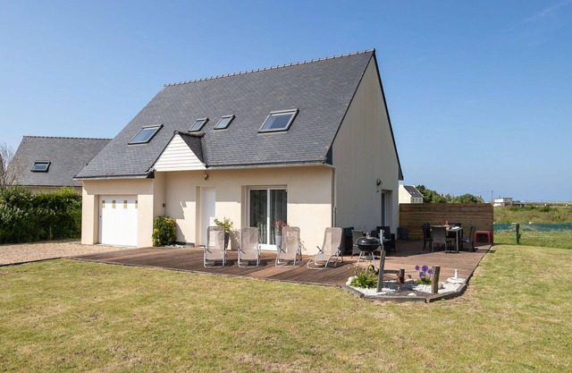 Beautiful private villa for 6 people with WIFI, TV, terrace and parking