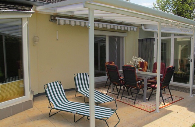 Beautiful private villa for 6 guests with WIFI, TV, terrace and parking
