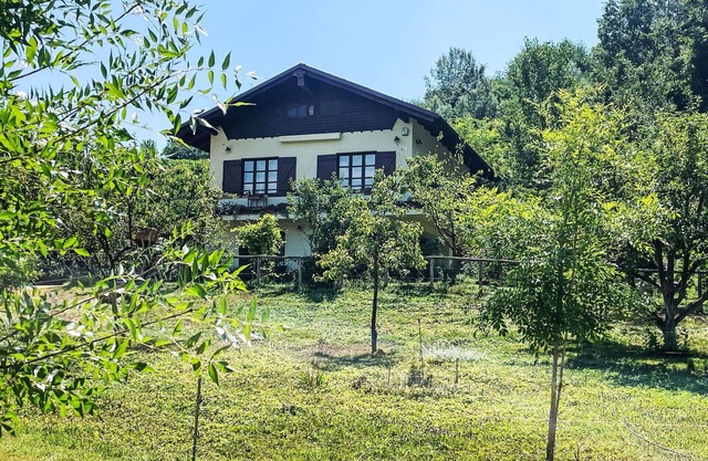 Beautiful private villa for 6 people with WIFI, A/C, TV and terrace