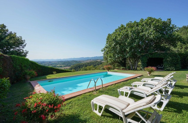Beautiful private villa with private pool, A/C, WIFI, TV, patio, panoramic view and parking