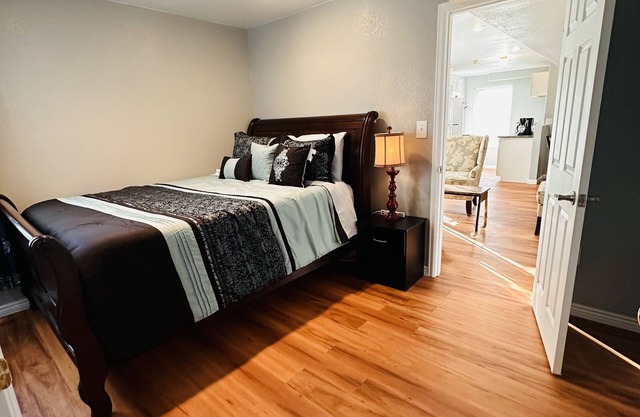 Beautiful, Private Walk-out Basement in Centennial