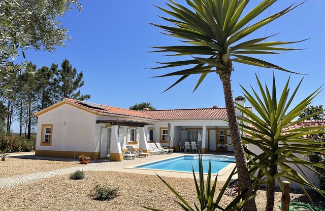 Beautiful family cottage w/pool in the heart of the Vicentine Coast