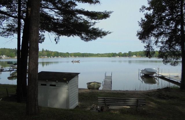 Beautiful, recently renovated cottage on all-sports Pretty Lake in Mecosta, MI.