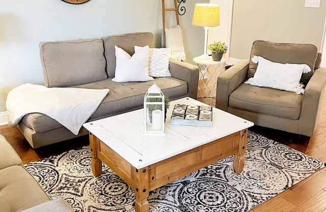 Beautiful, renovated ,clean 2BD,2BA condo in Pinehurst, Pool, Wifi , Cable etc