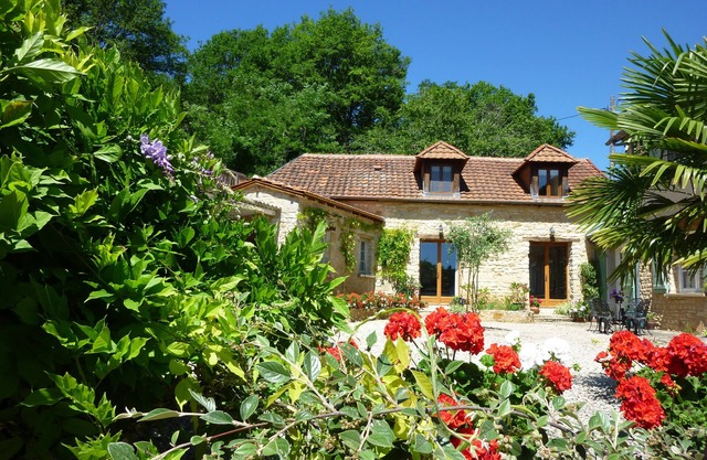 Beautiful retreat With Panoramic Countryside Views close to Hautefort Chateau.