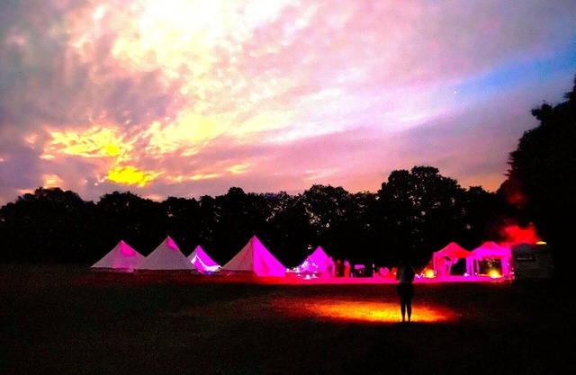 Beautiful Rural location. Glamping. London from 1 hour. Book 1- 6 tents.