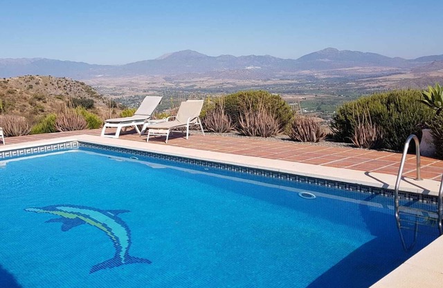 Beautiful Rustic Villa with Private Pool overlooking Spectacular Mountain Views
