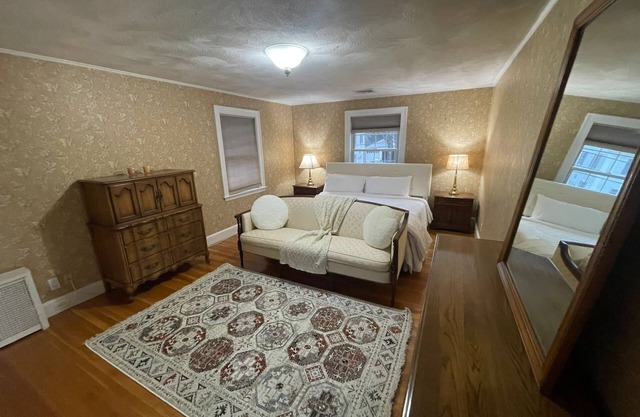 Beautiful Spacious 4BRM House!