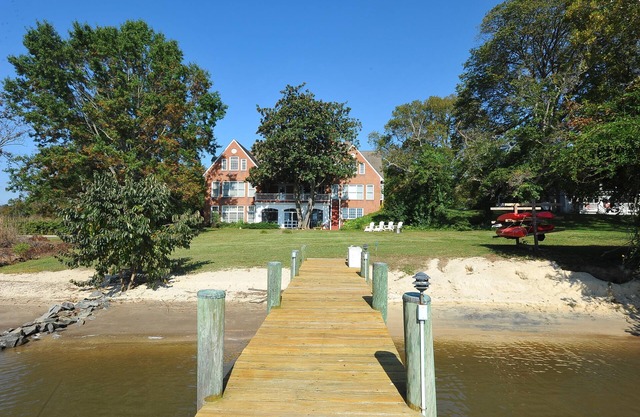 Beautiful, spacious waterfront home, an easy walk to historic Chestertown