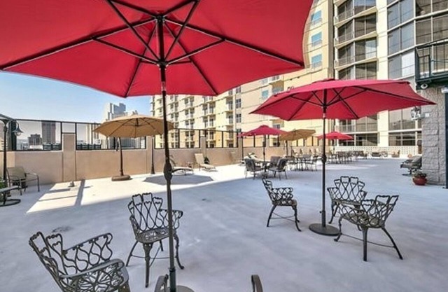 Beautiful Studio located at the Plaza Resort Club in the heart of Reno